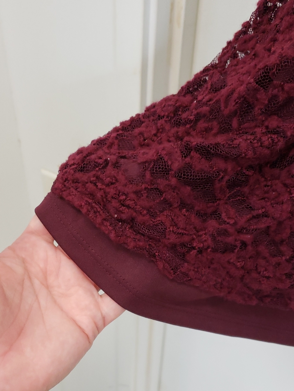 〰️torrid〰️ Burgundy Lace Peplum Tank Top 1X - Picture 3 of 5